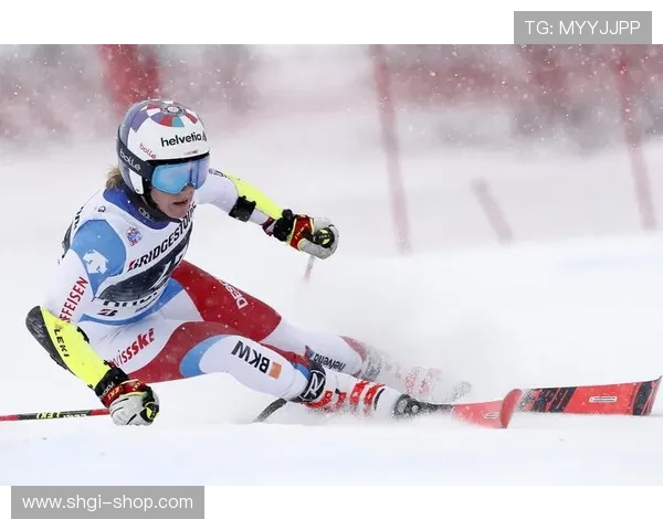 世界杯希弗林滑雪视频（世界杯希弗林滑雪视频回放）sports